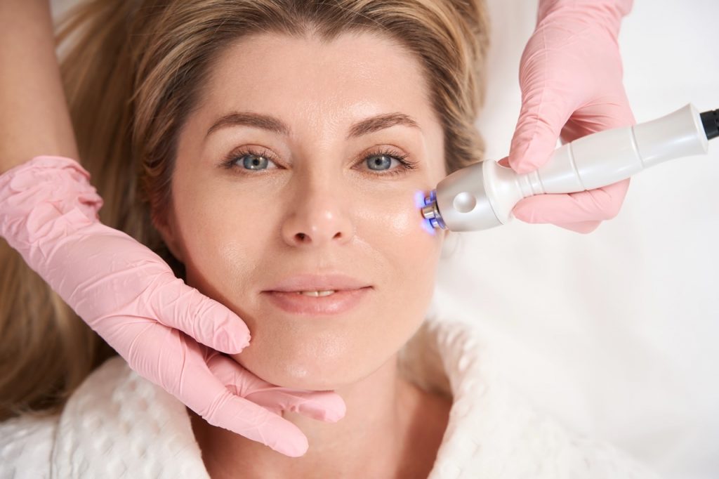 Microneedling Facial